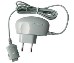 http://www.gsm-multimedia.fr/images/Accessoires/CHARGEUR%20MAISON%20SAMSUNG%20TAD137.jpg